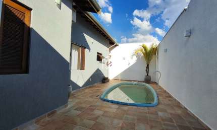 Casa com 2 quartos à venda na Rua Antônio Cassiano, Residencial Parque das Palmeiras, Pindamonhangaba por R$ 470.000
