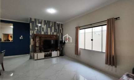 Casa com 3 quartos à venda na Rua Alcides José Arese, Parque das Palmeiras, Pindamonhangaba por R$ 560.000