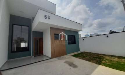 Casa com 3 quartos à venda na Rua Professora Terezinha Moreira dos Santos Costa, Loteamento Santa Clara, Pindamonhangaba por R$ 465.000