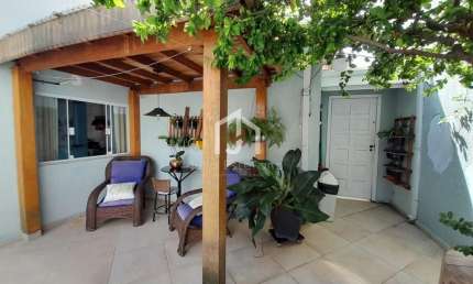 Casa com 4 quartos à venda na Rua Governador Pedro de Toledo, Jardim Campo Alegre, Pindamonhangaba por R$ 750.000
