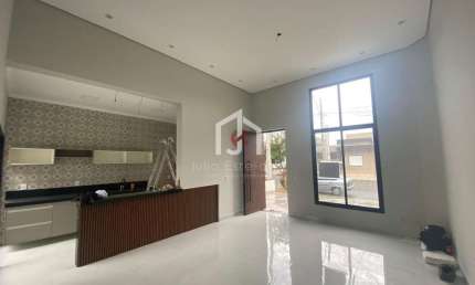 Casa em condomínio fechado com 3 quartos à venda na Avenida Orlando Ferreira, Condomínio Residencial e Comercial Laguna, Pindamonhangaba por R$ 660.000