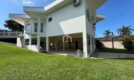 Casa em condomínio fechado com 3 quartos à venda na Rodovia Amador Bueno da Veiga, Village Paineiras, Pindamonhangaba por R$ 1.750.000