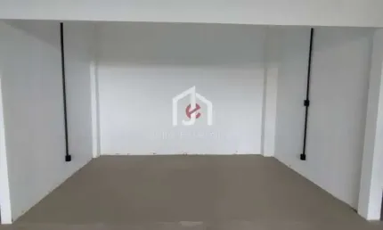 Garagem para alugar na Rua dos Andradas, Centro, Pindamonhangaba por R$ 1.200