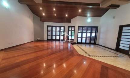 Casa em condomínio fechado com 4 quartos à venda na Rodovia Amador Bueno da Veiga, Village Paineiras, Pindamonhangaba por R$ 2.500.000