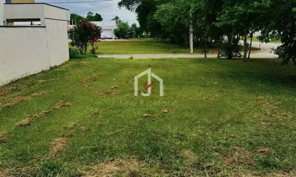 Terreno em condomínio fechado à venda na Avenida José Pereira Lopes, Vereda dos Manacás, Pindamonhangaba por R$ 300.000