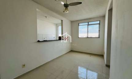 Apartamento com 2 quartos para alugar na Avenida José Maria Guimarães Alves, Alto do Cardoso, Pindamonhangaba por R$ 1.200