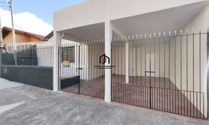 Casa com 2 quartos para alugar na rua cônego tobias, centro, pindamonhangaba por r$ 2.250