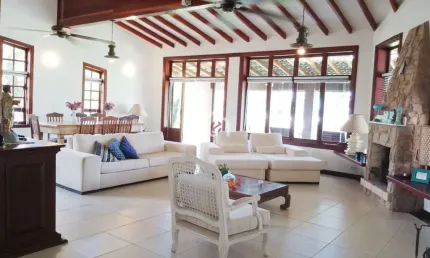 Casa em condomínio fechado com 6 quartos à venda na praia da lagoinha, ubatuba  por r$ 5.600.000