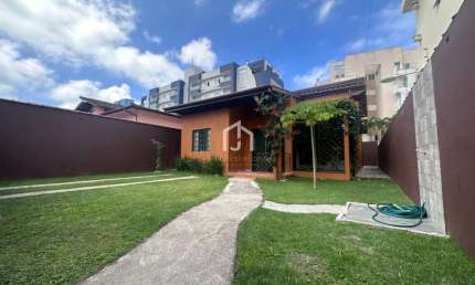 Casa com 2 quartos à venda em Itaguá, Ubatuba  por R$ 1.500.000