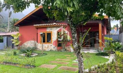 Casa em condomínio fechado com 6 quartos à venda na Praia do Lazaro, Ubatuba  por R$ 2.500.000