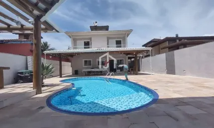 Casa em condomínio fechado com 4 quartos à venda em Horto Florestal, Ubatuba  por R$ 1.800.000