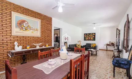 Casa com 4 quartos à venda na Enseada, Ubatuba  por R$ 730.000