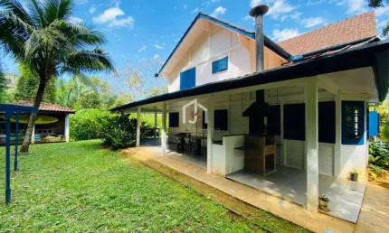 Casa em condomínio fechado com 4 quartos à venda no Santa Rita, Ubatuba  por R$ 1.500.000