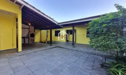 Casa com 4 quartos à venda em Itaguá, Ubatuba  por R$ 850.000