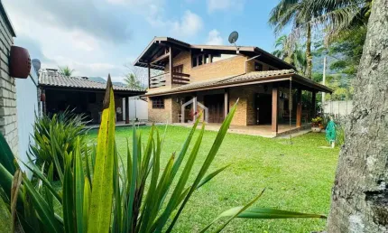 Casa em condomínio fechado com 4 quartos à venda em Horto Florestal, Ubatuba  por R$ 1.550.000