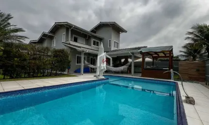 Casa em condomínio fechado com 3 quartos à venda em Horto Florestal, Ubatuba  por R$ 1.800.000