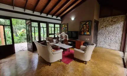 Casa em condomínio fechado com 4 quartos à venda no Prumirim, Ubatuba  por R$ 1.800.000