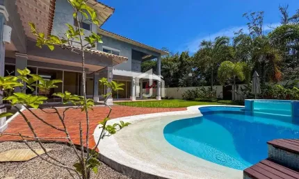 Casa em condomínio fechado com 5 quartos à venda na Praia da Lagoinha, Ubatuba  por R$ 3.790.000