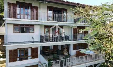 Casa com 4 quartos à venda em Itaguá, Ubatuba  por R$ 3.750.000