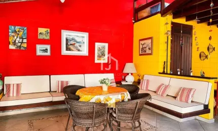 Casa com 4 quartos à venda na Enseada, Ubatuba  por R$ 1.100.000