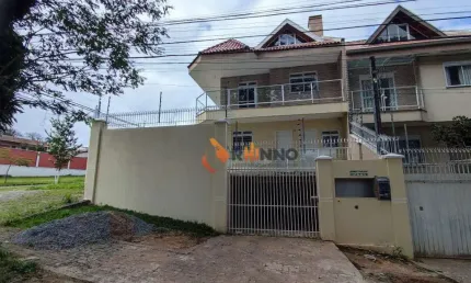 Sobrado com 3 dormitórios à venda, 238 m² por R$ 720.000,00 - Parolin - Curitiba/PR