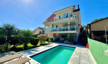 Casa Mobíliada com 4 Quartos e Piscina no Vista Alegre