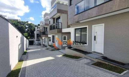 Sobrado Triplex com 3 quartos, 1 suíte, 2 demi suítes 128m² no Mercês.