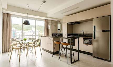 Apartamento com 2 quartos à venda na Rua Deputado Paulo Preis, 78, Jurerê, Florianópolis por R$ 2.240.000