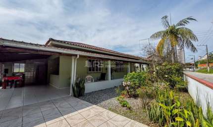 Casa para a venda no bairro tabuleiro , Tabuleiro dos Oliveiras, Itapema - SC