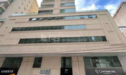 Apartamento de alto padrÃo com 04 suÍtes, Meia Praia, Itapema - SC
