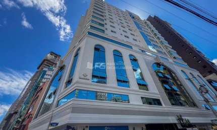 Apartamento de alto padrÃo na quadra do mar, Centro, Itapema - SC