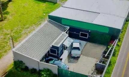 Galpão para Venda em Colombo, São Dimas, 3 dormitórios, 1 suíte, 2 banheiros, 7 vagas