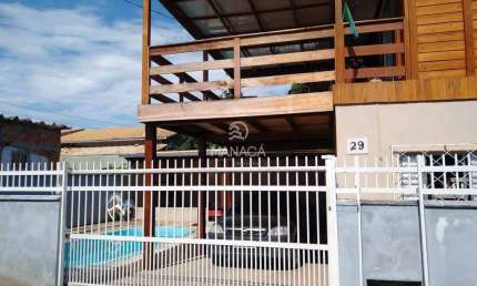 Sobrado com 5 quartos sendo 3 Suítes e com piscina para venda em Barra Velha - SC
