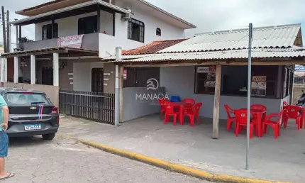 Sobrado com ponto comercial de esquina - São Cristóvão - Barra Velha - SC