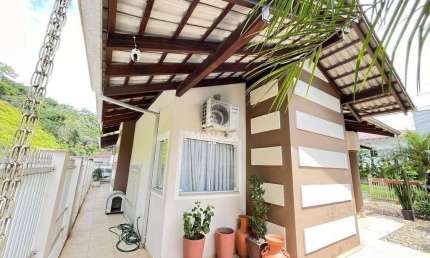 Casa com 3 quartos à venda no Centro, Gaspar 