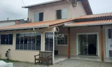 Sobrado com 6 quartos para venda no bairro itajuba - barra velha - sc