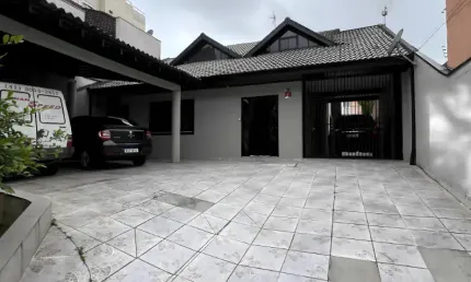 Casa com 4 quartos à venda na Rua União da Vitória, 523, Silveira da Motta, São José dos Pinhais