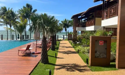 Vilage porto da espera em itacimirim - novo. frente mar e na melhor praia