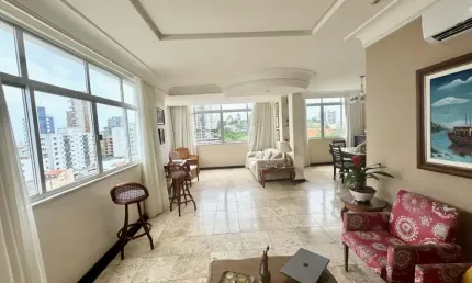 Apartamento à venda na Rua Marquês de Caravelas, 420, Barra, Salvador