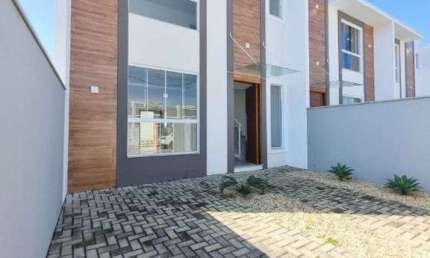 Sobrado, 3 quartos, sendo 1 suíte à venda por R$649.000,Meia Praia,Navegantes/SC