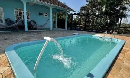Casa com 3 dormitórios, piscina e mobília120 m² por R$ 1.300.000 - Santo Antonio