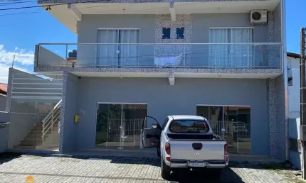 Salas Comerciais e Apartamentos Residenciais- Balneário Piçarras/SC
