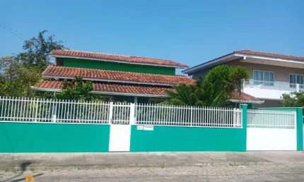 Sobrado com 3 dormitórios à venda, 112 m² - centro - balneário piçarras/sc