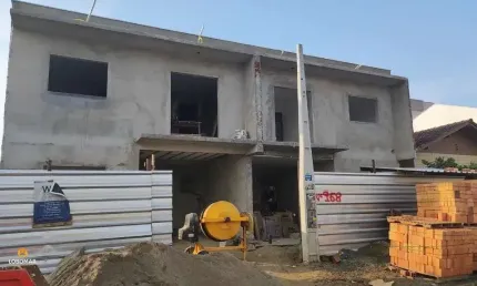 Sobrado com 3 dormitórios à venda, 115 m² no Itacolomi - Balneário Piçarras/SC