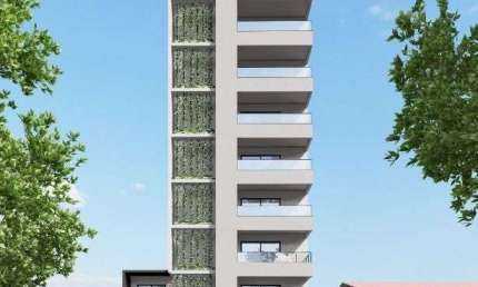 Apartamento à apenas 280m do mar,  com 3 dormitórios à venda por R$ 742.545,18 -