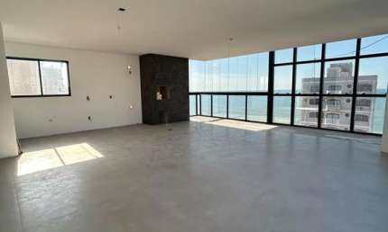 Apartamento Alto Padrão com 4 suítes à venda por R$3.700,000. À apenas 50m do ma