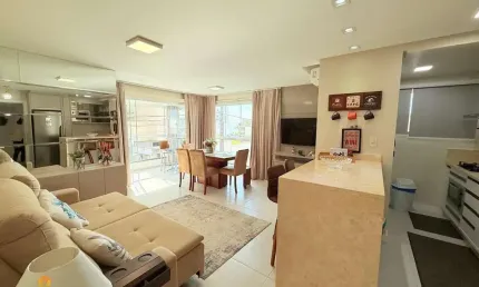 Apartamento mobiliado e com vista mar, à apenas 150m do mar, no Itacolomi, em Ba