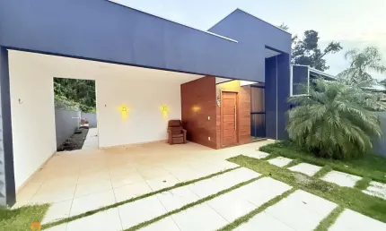Casa com 2 quartos, sendo 1 suíte, à venda em Barra Velha/SC!
