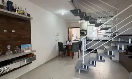 Sobrado mobiliado à venda por R$ 583.000,00 - Balneário Piçarras/SC!
