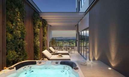 Cobertura Duplex, com 3 dormitórios à venda, à apenas 250metros do mar, 134 m² p